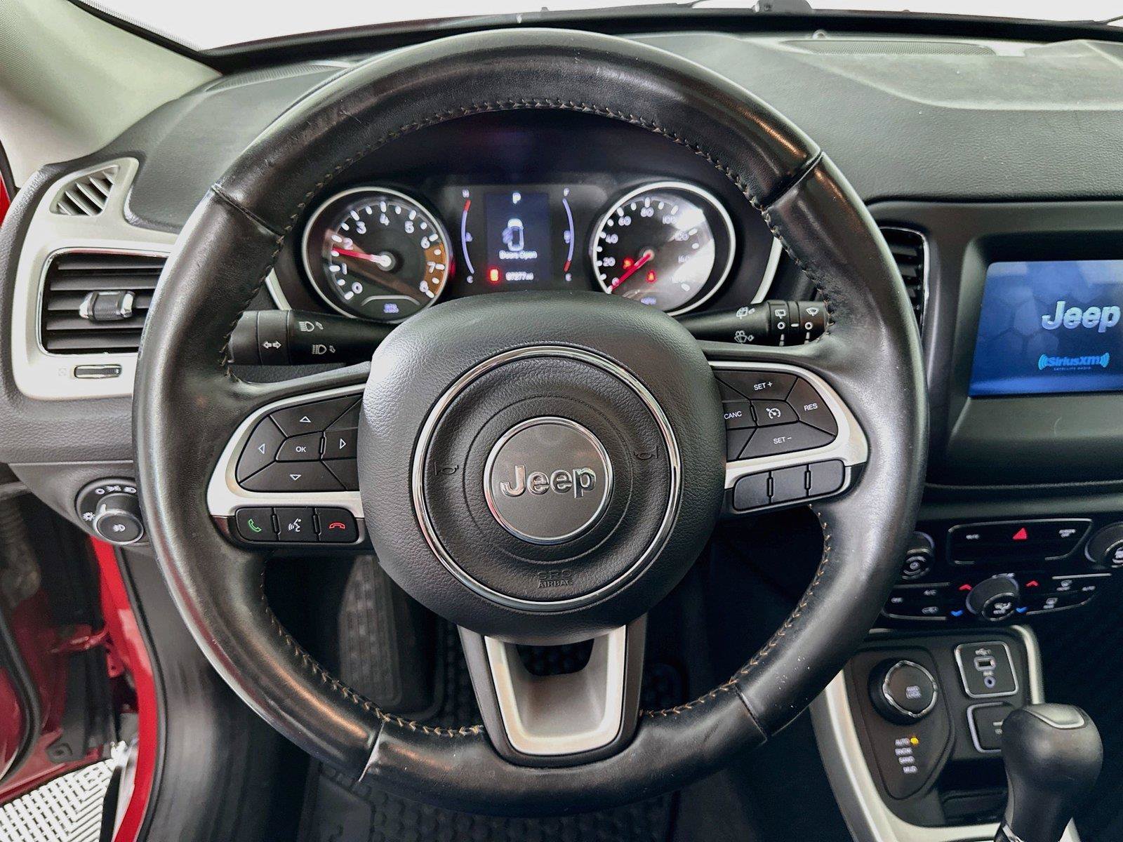 Used 2019 Jeep Compass Latitude w/ Cold Weather Group AWD/4WD image 19