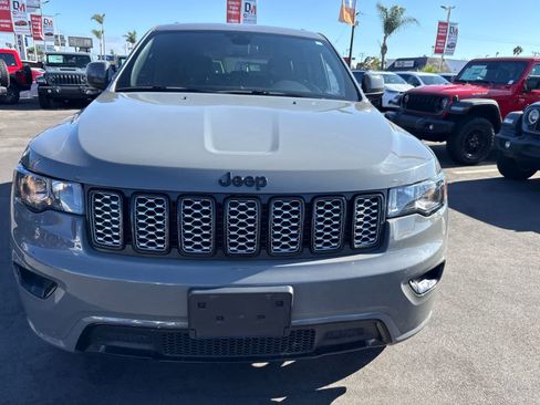 Used 2020 Jeep Grand Cherokee Altitude RWD image 5