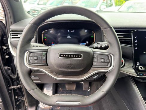 Used 2024 Jeep Wagoneer Series II AWD/4WD image 14