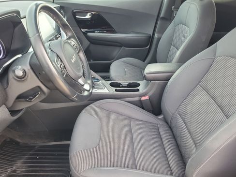 Used 2022 Kia Niro LXS image 10