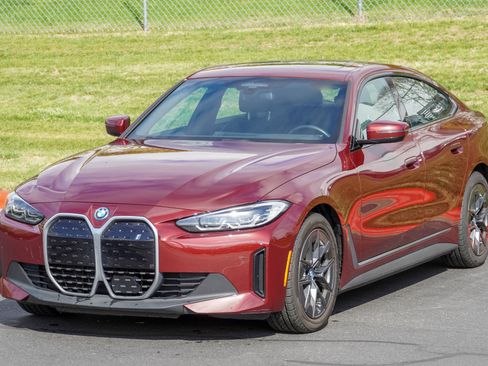 Used 2023 BMW i4 eDrive35 RWD image 5