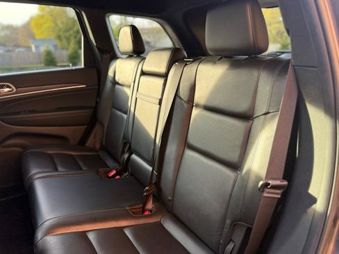 Used 2021 Jeep Grand Cherokee Limited AWD/4WD image 31
