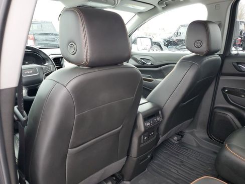 Used 2023 GMC Acadia AT4 w/ Preferred Package image 30