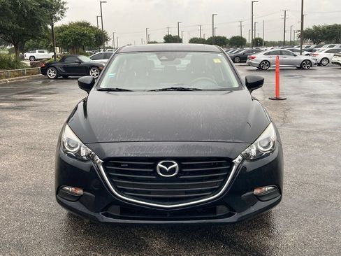 Used 2018 MAZDA MAZDA3 Touring FWD image 2