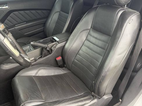 Used 2013 Ford Mustang Premium RWD image 23