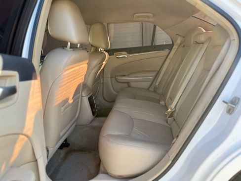 Used 2011 Chrysler 300 Limited RWD image 12