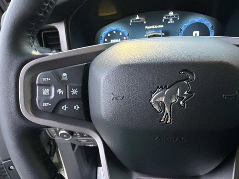 New 2025 Ford Bronco Badlands image 24