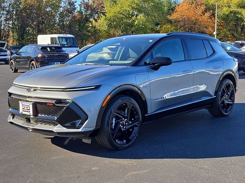 New 2026 Chevrolet Equinox EV RS image 10