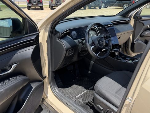 Used 2023 Hyundai Santa Cruz SEL Premium AWD/4WD image 13
