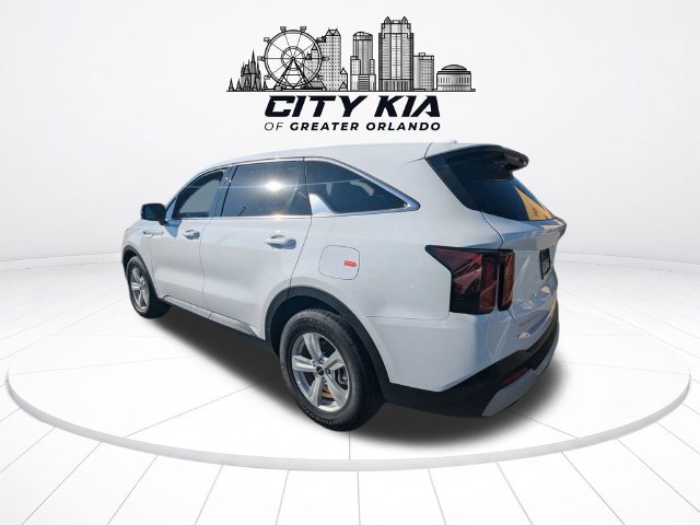 Used 2026 Kia Sorento LX FWD image 4