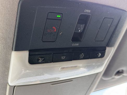 Used 2021 Nissan Sentra SR w/ SR Premium Package FWD image 27