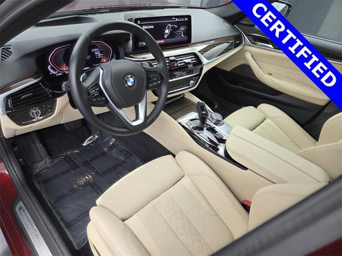 Certified 2023 BMW 530i w/ Premium Package image 27