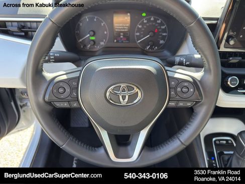 Used 2024 Toyota Corolla SE image 18