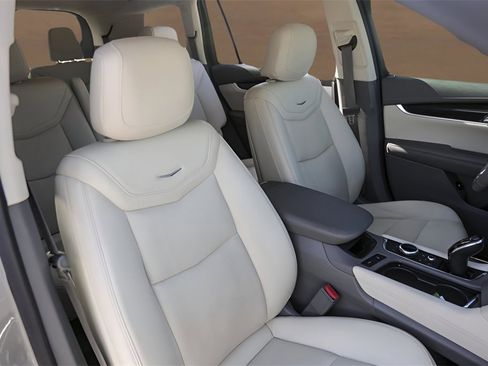 Used 2022 Cadillac XT6 Premium Luxury w/ Technology Package image 33