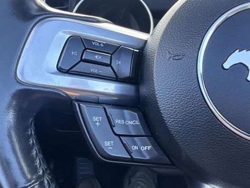 Used 2022 Ford Mustang Premium RWD image 15