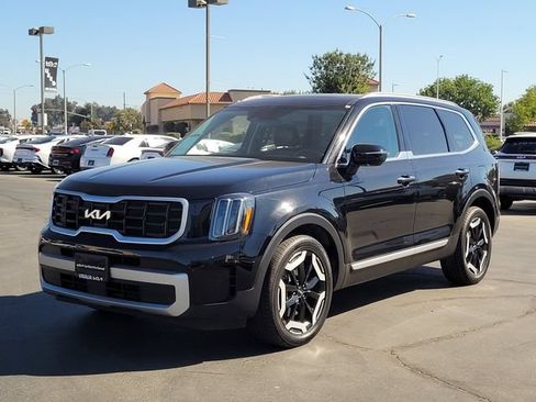 Certified 2023 Kia Telluride S w/ S Sunroof Package FWD image 10