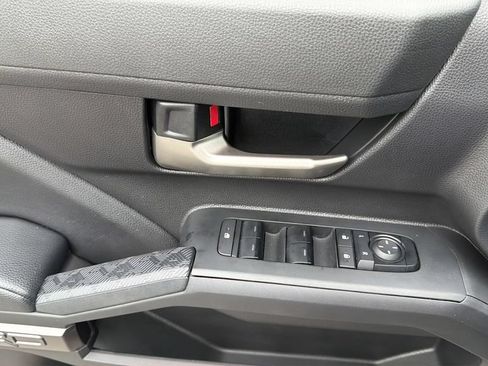 Used 2025 Toyota Tacoma TRD Sport AWD/4WD image 23