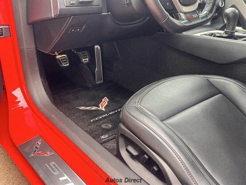 Used 2014 Chevrolet Corvette Stingray Coupe w/ Z51 3LT w/ 3LT Preferred Equipment Group RWD image 25