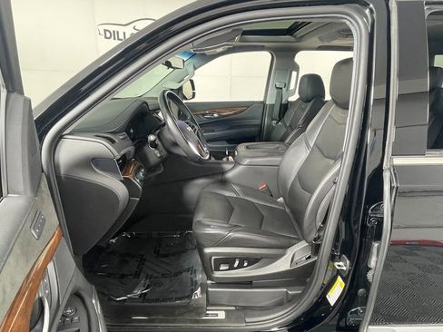 Used 2019 Cadillac Escalade Premium Luxury image 13