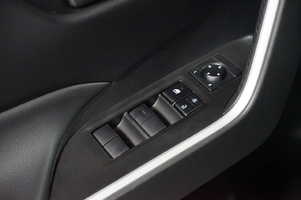 Certified 2025 Toyota RAV4 LE FWD image 29