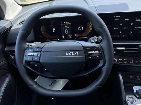 New 2026 Kia Sportage EX FWD image 44