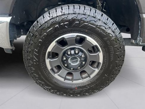 Used 2024 Ford F250 Lariat w/ Lariat Ultimate Package AWD/4WD image 9