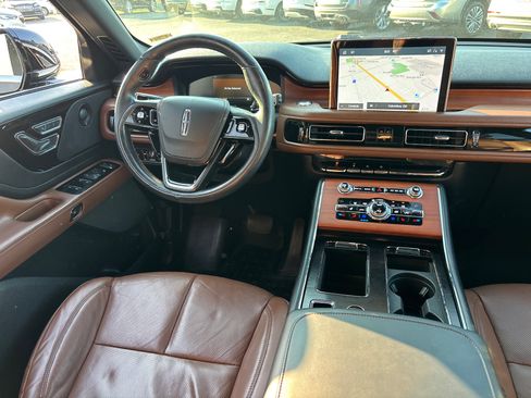 Used 2020 Lincoln Aviator Reserve w/ Elements Package Plus AWD/4WD image 29