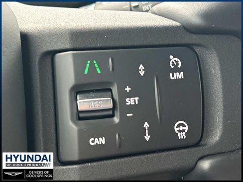Used 2025 Land Rover Defender 110 X AWD/4WD image 28