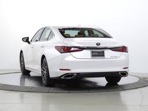 Used 2025 Lexus ES 350 w/ Premium Package FWD image 5