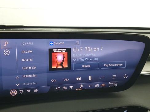 Used 2025 Buick Enclave Preferred w/ Power Package image 28