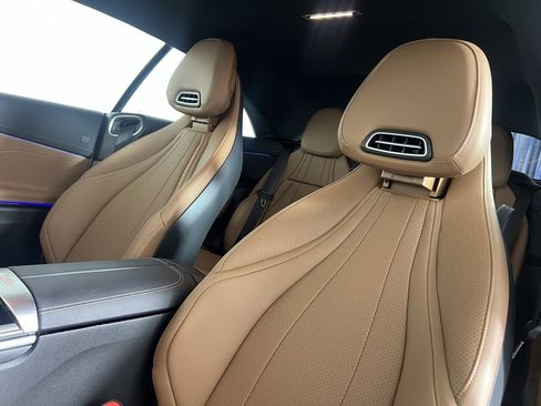 Used 2024 Mercedes-Benz CLE 300 4MATIC Cabriolet image 5