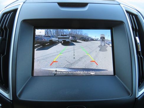 Used 2020 Ford Edge SEL w/ Cold Weather Package image 24