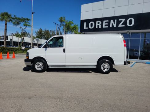 Used 2024 Chevrolet Express 2500 CARGO w/ Driver Convenience Package image 8