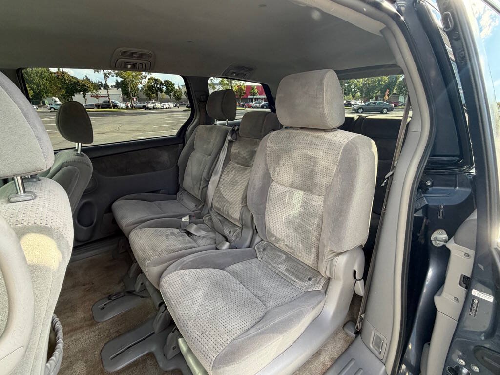 Used 2007 Toyota Sienna CE FWD image 14