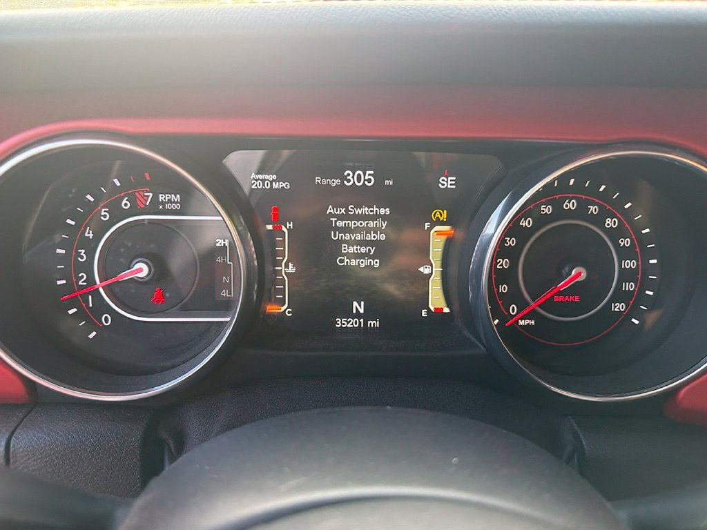Used 2018 Jeep Wrangler Rubicon w/ Uconnect 4C Nav & Sound Group AWD/4WD image 12