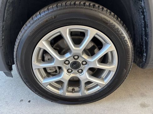 Used 2025 Jeep Compass Limited AWD/4WD image 30