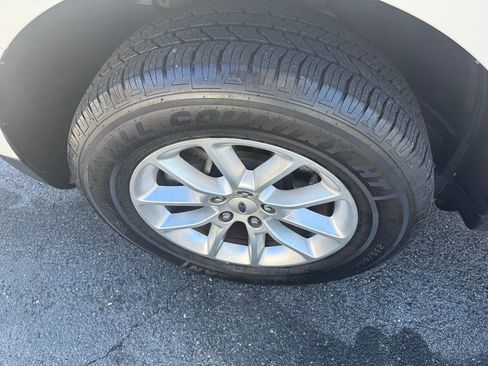 Used 2013 Ford Edge SE image 10