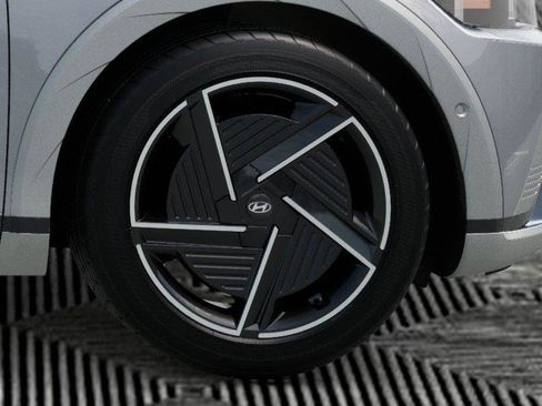 New 2026 Hyundai Ioniq 5 Limited image 8