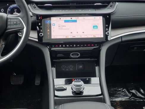 New 2026 Jeep Grand Cherokee L Limited image 17