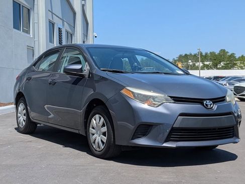 Used 2015 Toyota Corolla L image 3