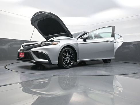 Used 2024 Toyota Camry SE FWD image 43