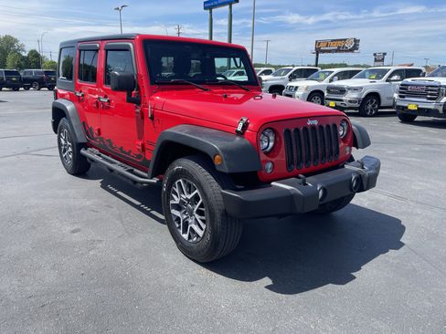 Used 2016 Jeep Wrangler Unlimited Sport w/ Quick Order Package 24S AWD/4WD image 2
