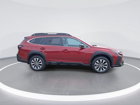 Used 2025 Subaru Outback Limited AWD/4WD image 10