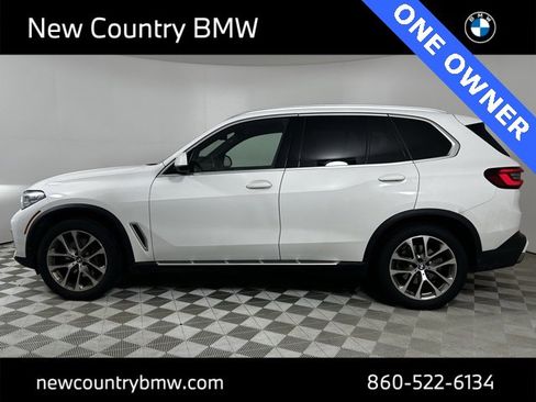Used 2022 BMW X5 xDrive40i w/ Premium Package image 4