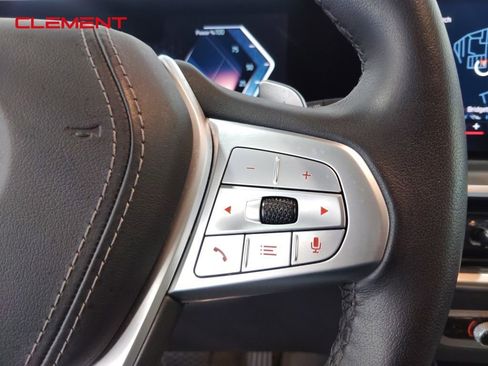 Used 2023 BMW X7 xDrive40i w/ Premium Package image 11