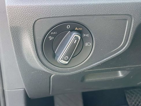 Certified 2023 Volkswagen Atlas SE FWD image 22