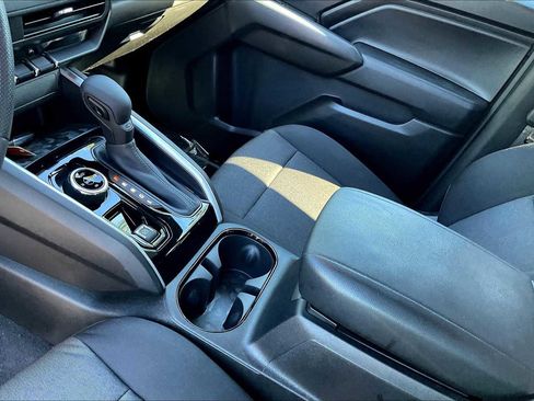 Used 2024 Chevrolet Colorado Trail Boss image 16