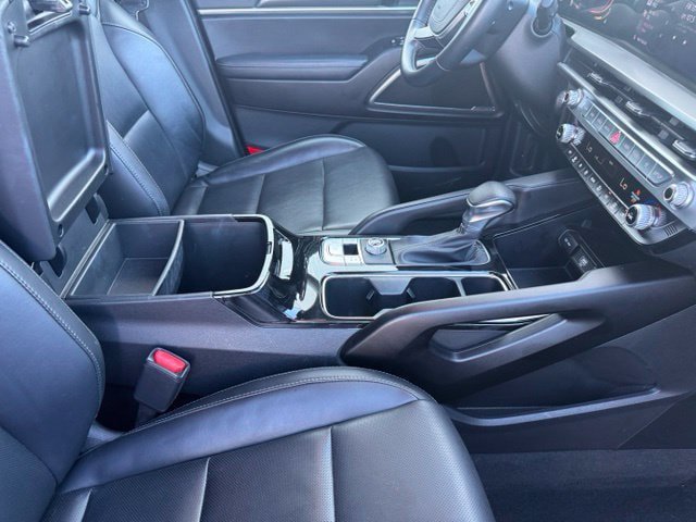 Used 2024 Kia Telluride LX FWD image 17