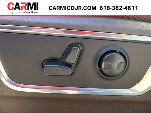 New 2026 RAM 1500 Laramie AWD/4WD image 15