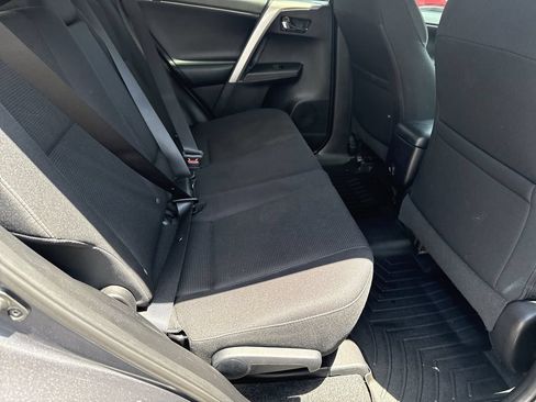Used 2017 Toyota RAV4 XLE FWD image 15